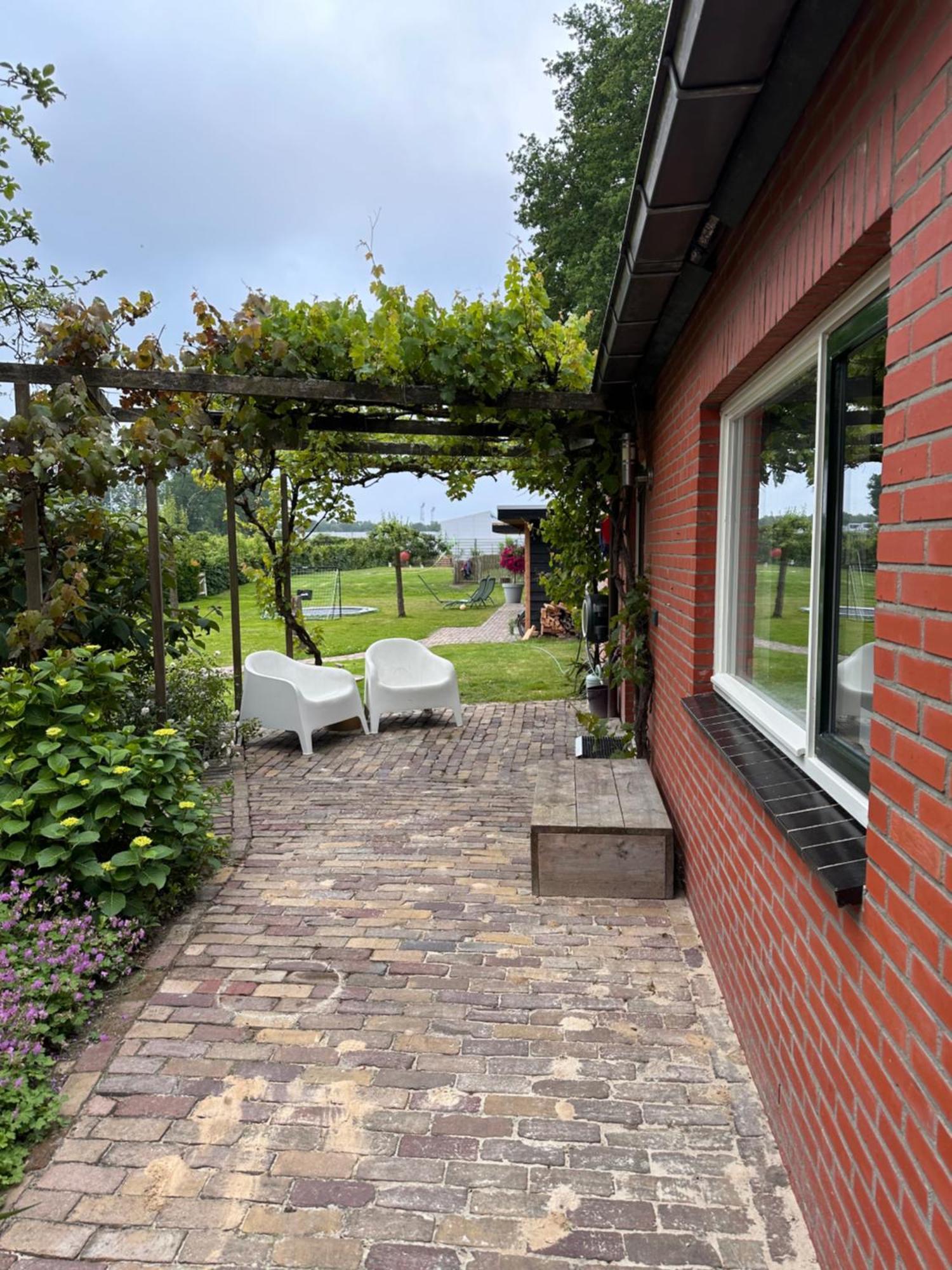 B&B Het Kleine Huisje Emmen Exterior foto